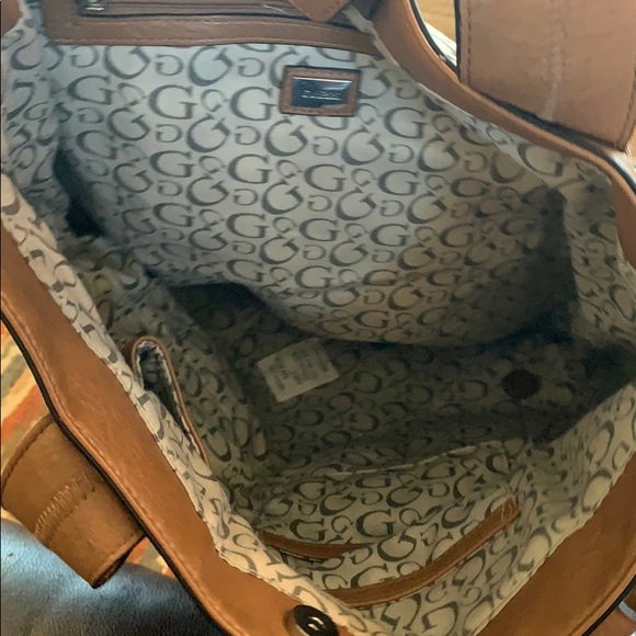 Brown guess bag - Picture 3 of 3